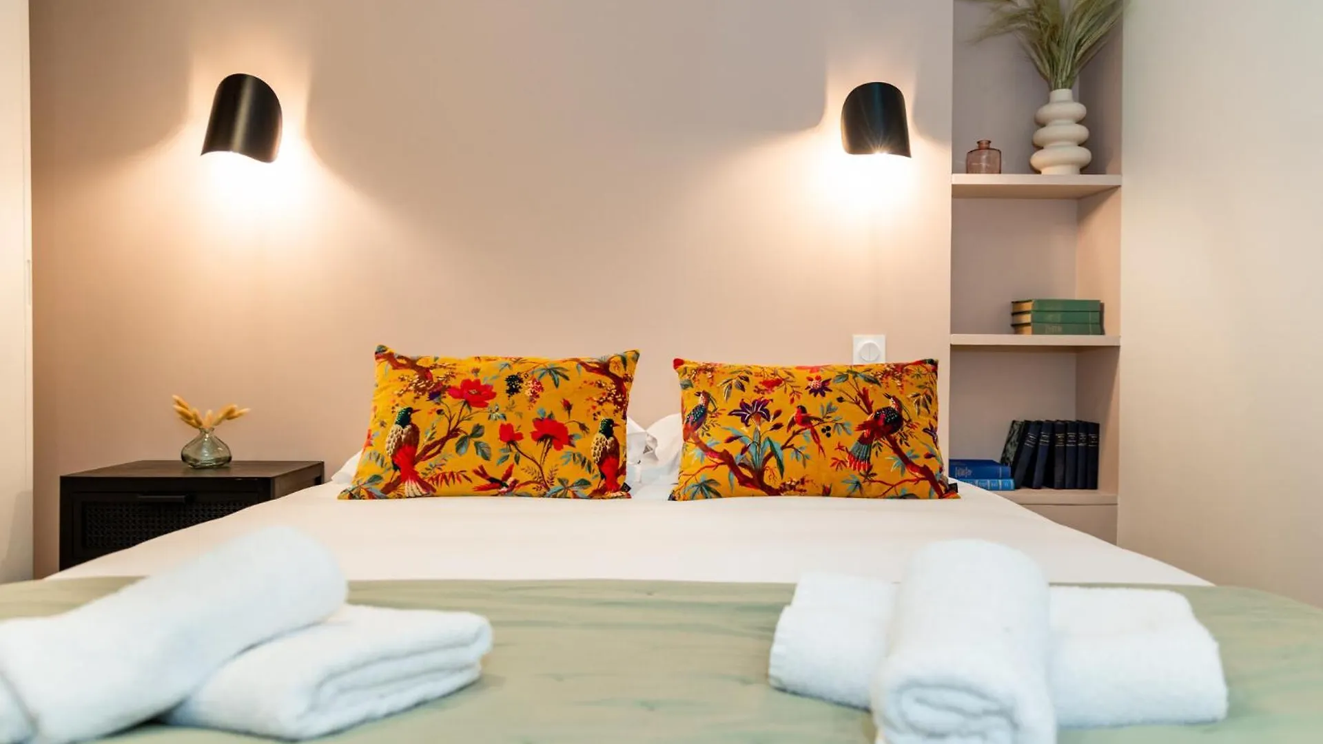 Apartment La Boheme Appart - 4 Pers - Dinan Centre