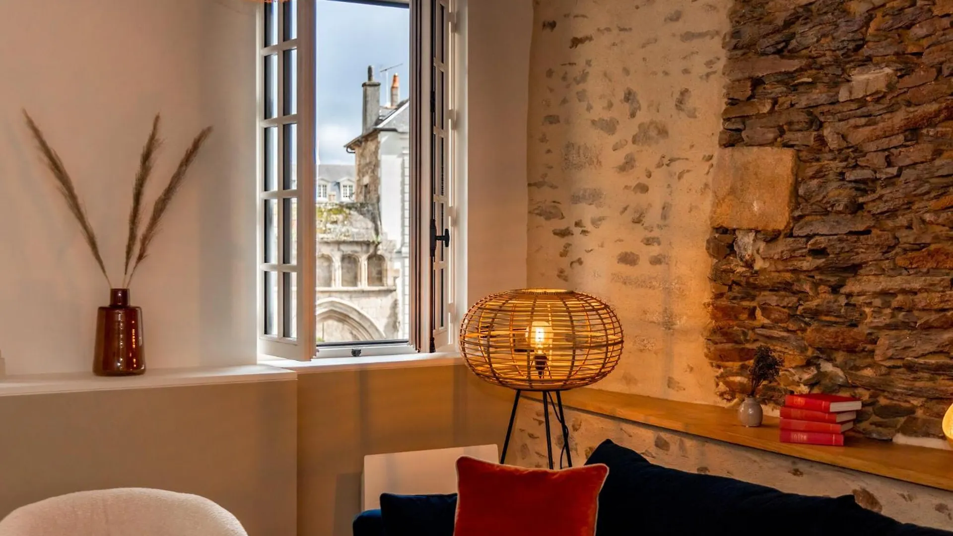Apartment La Boheme Appart - 4 Pers - Dinan Centre France